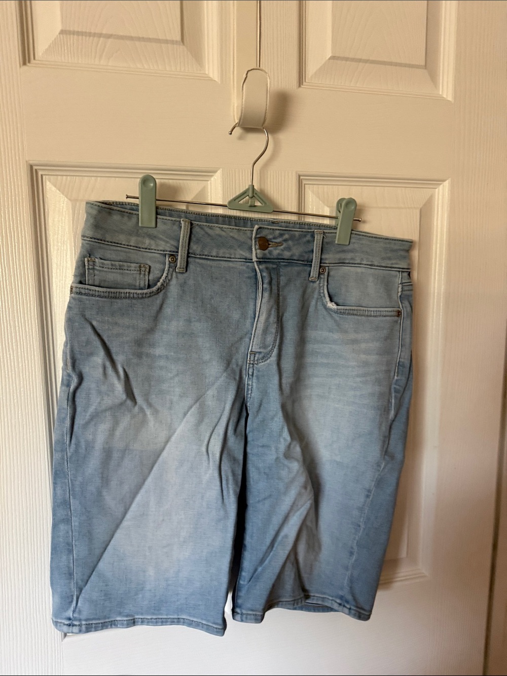NYDJ Women's Light Blue Boyfriend Denim Shorts Size 8